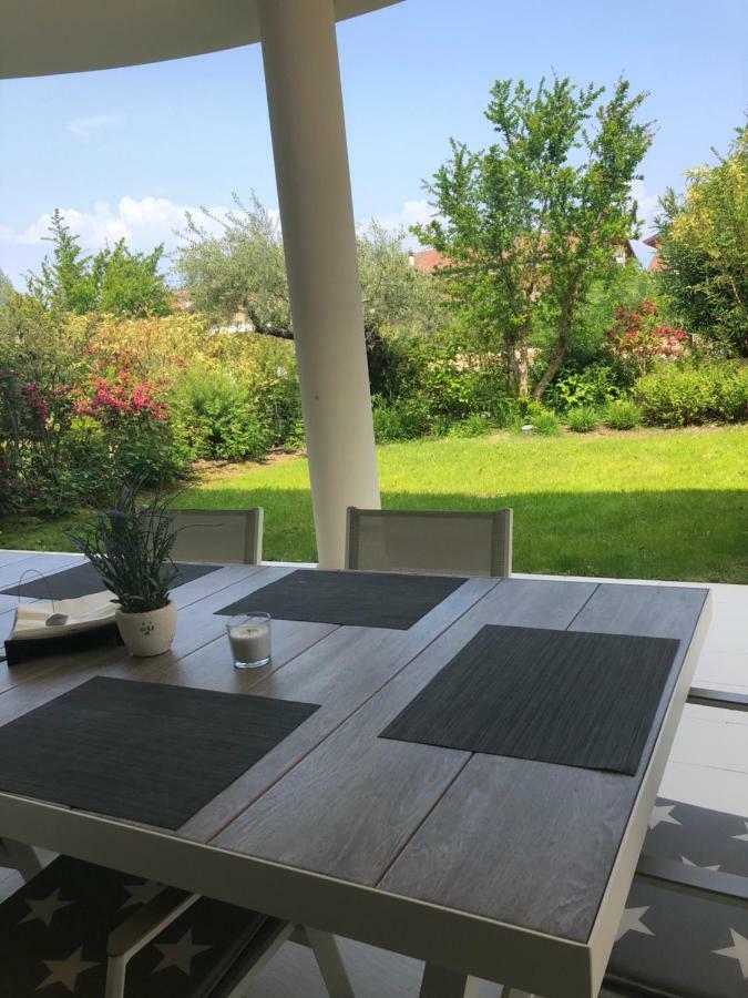 Paradise Luxury Apartments Σιρμιόνε Εξωτερικό φωτογραφία
