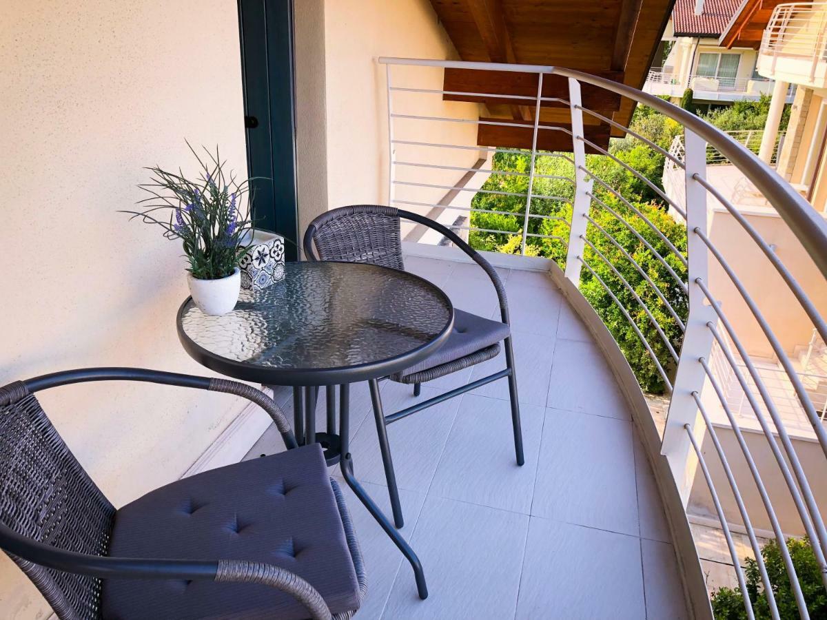 Paradise Luxury Apartments Σιρμιόνε Εξωτερικό φωτογραφία