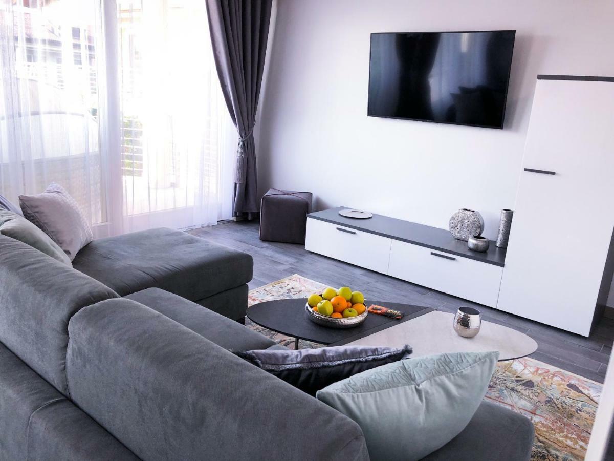 Paradise Luxury Apartments Σιρμιόνε Εξωτερικό φωτογραφία