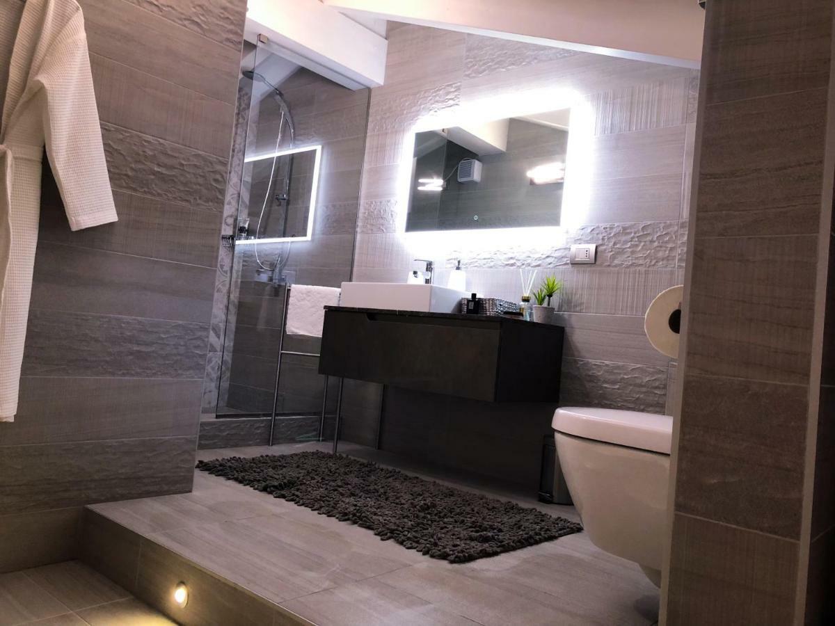 Paradise Luxury Apartments Σιρμιόνε Εξωτερικό φωτογραφία