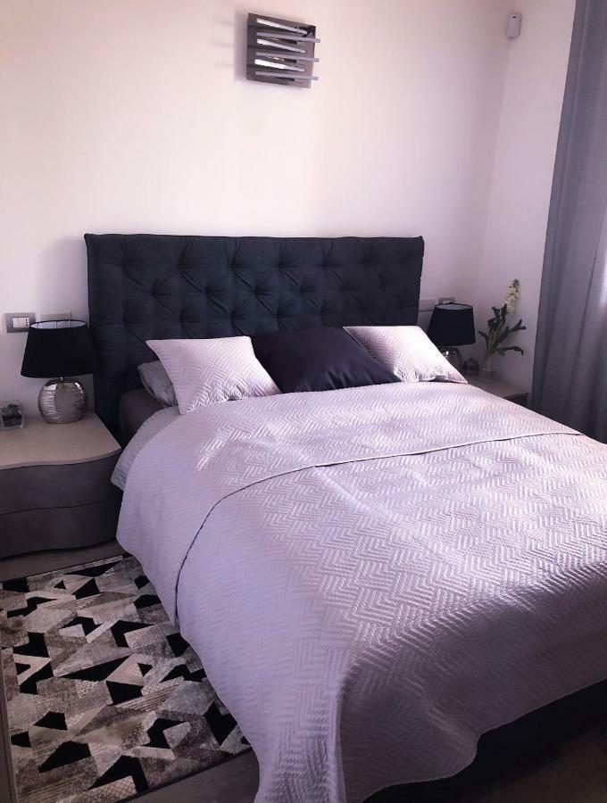 Paradise Luxury Apartments Σιρμιόνε Εξωτερικό φωτογραφία