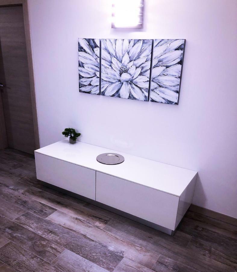 Paradise Luxury Apartments Σιρμιόνε Εξωτερικό φωτογραφία