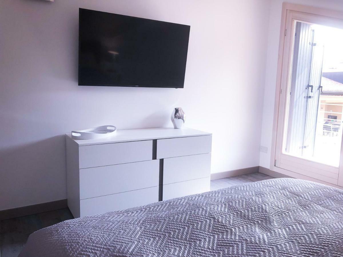 Paradise Luxury Apartments Σιρμιόνε Εξωτερικό φωτογραφία